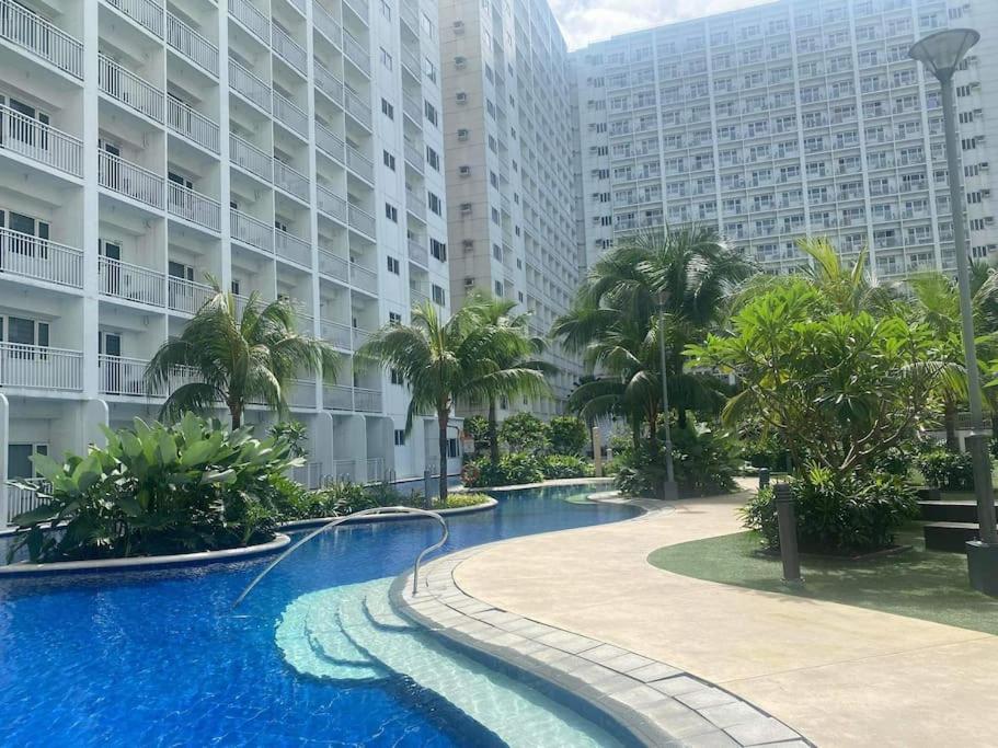 Shore 1 & 3 Residences Moa 1Br With Balcony By Darpm Manila Dış mekan fotoğraf