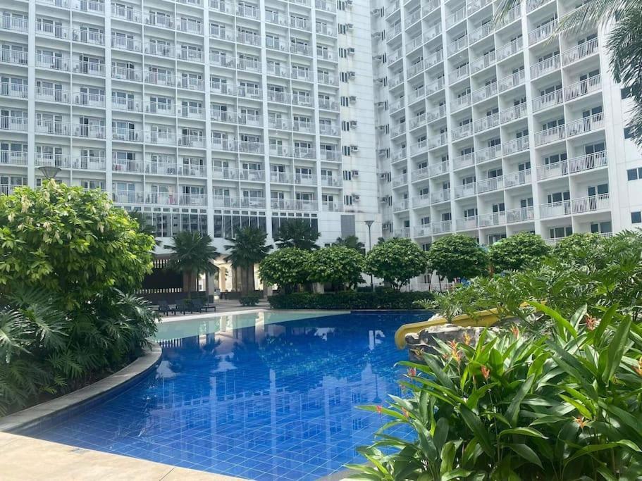 Shore 1 & 3 Residences Moa 1Br With Balcony By Darpm Manila Dış mekan fotoğraf