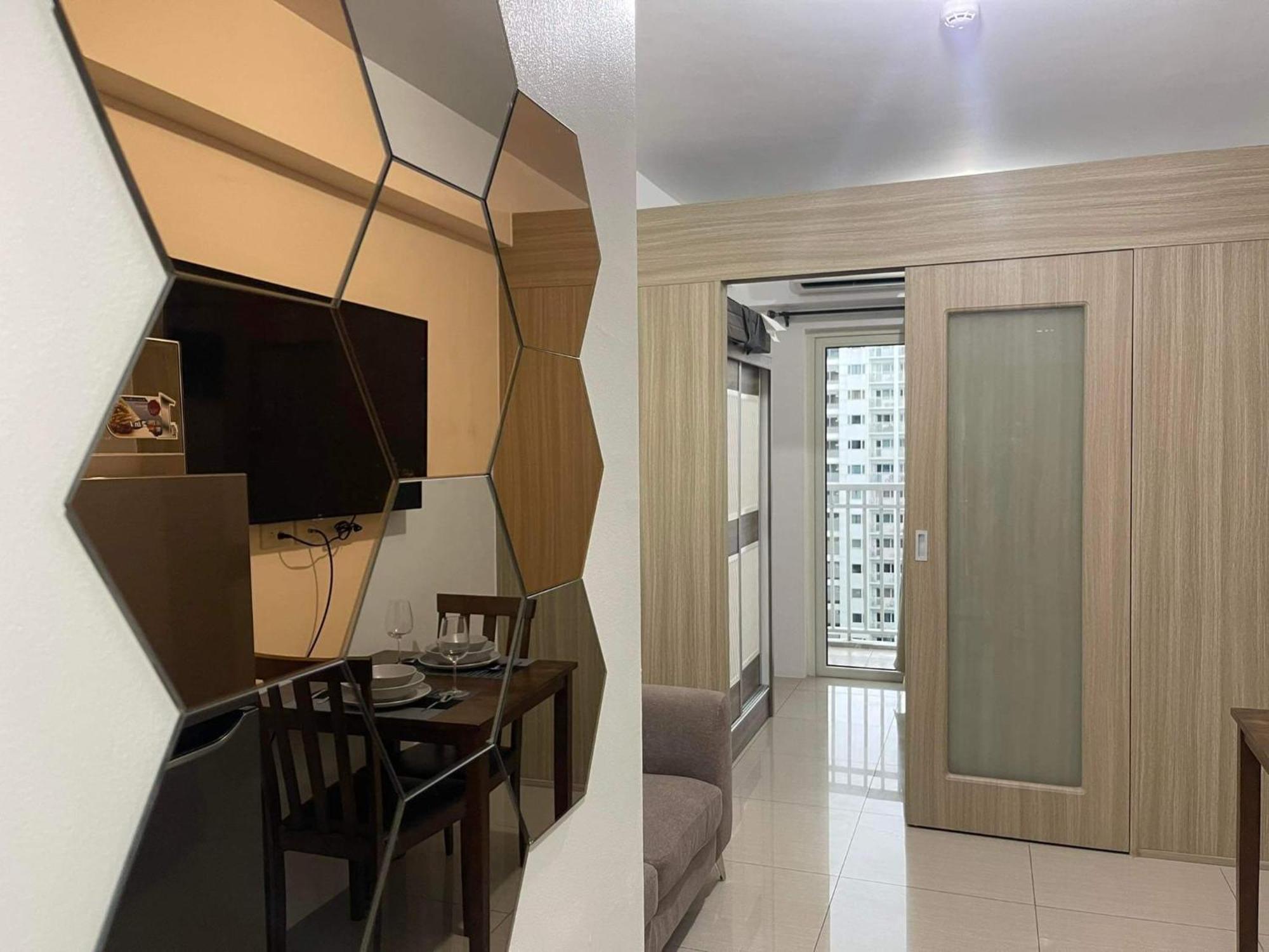 Shore 1 & 3 Residences Moa 1Br With Balcony By Darpm Manila Dış mekan fotoğraf